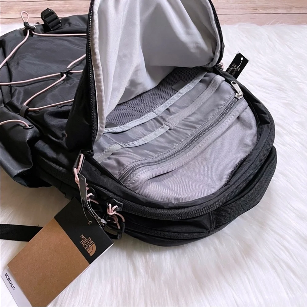 The North Face Women’s Borealis 27 Liter Backpack - Picture 4 of 10